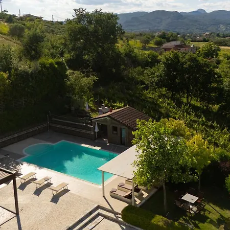 Villa Santoro Ai Tre Ulivi Con Piscina Privata Caiazzo